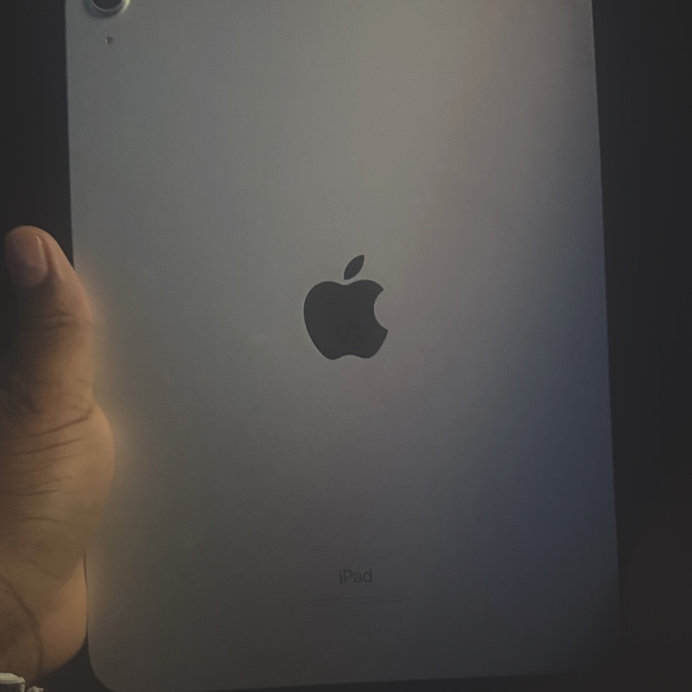 Apple Tablet - Sleek Silver Finish